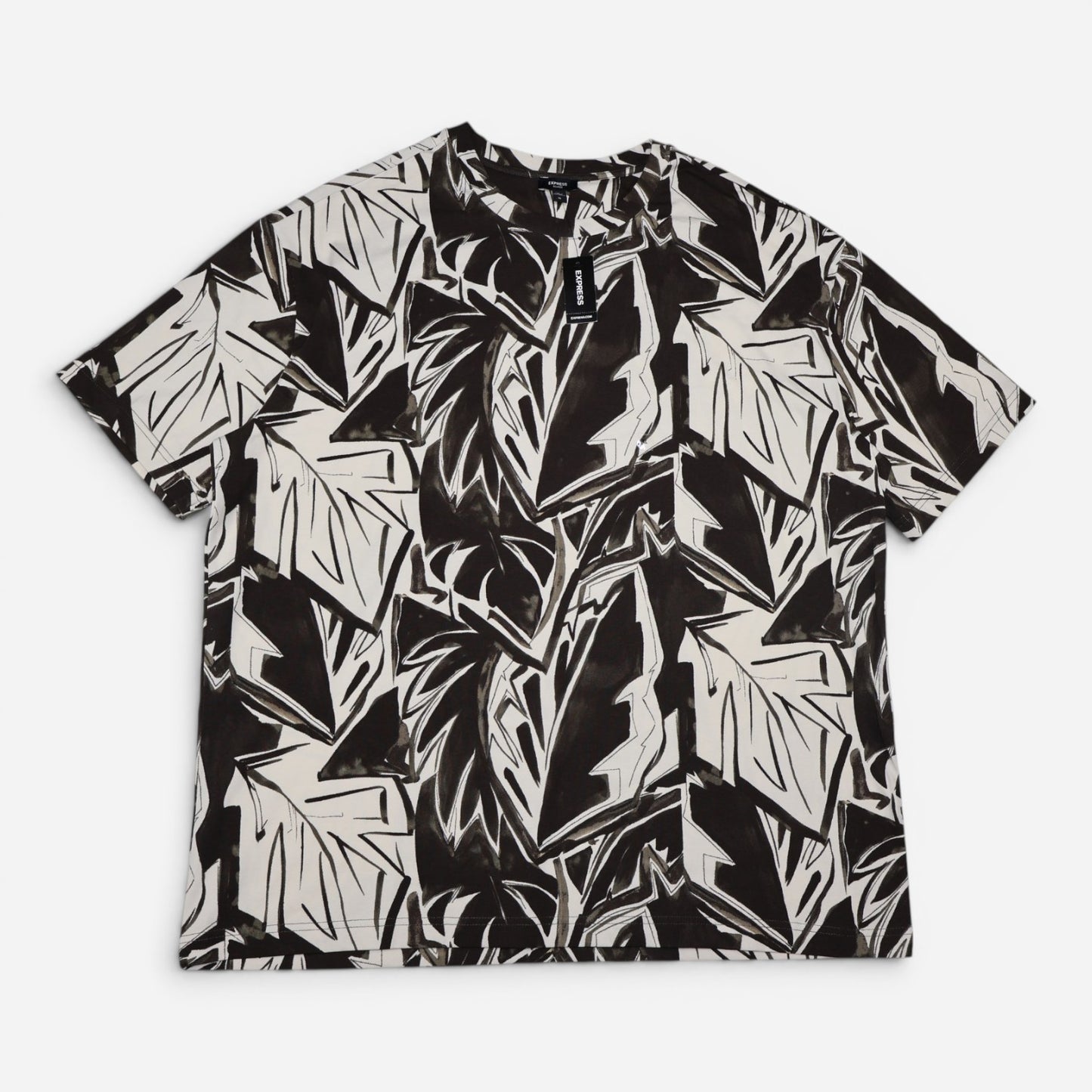 T-SHIRT ESTAMPADO CREMA Y NEGRO | EXPRESS | TALLA XL
