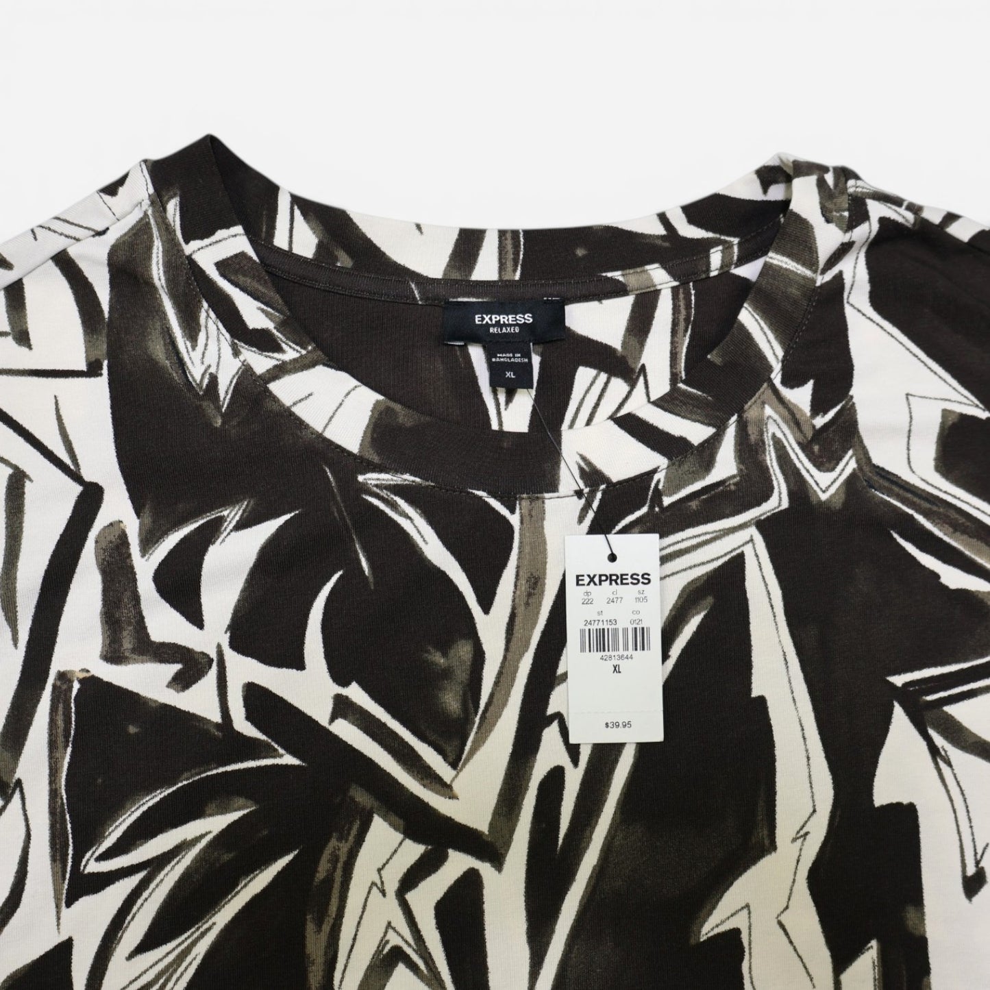 T-SHIRT ESTAMPADO CREMA Y NEGRO | EXPRESS | TALLA XL