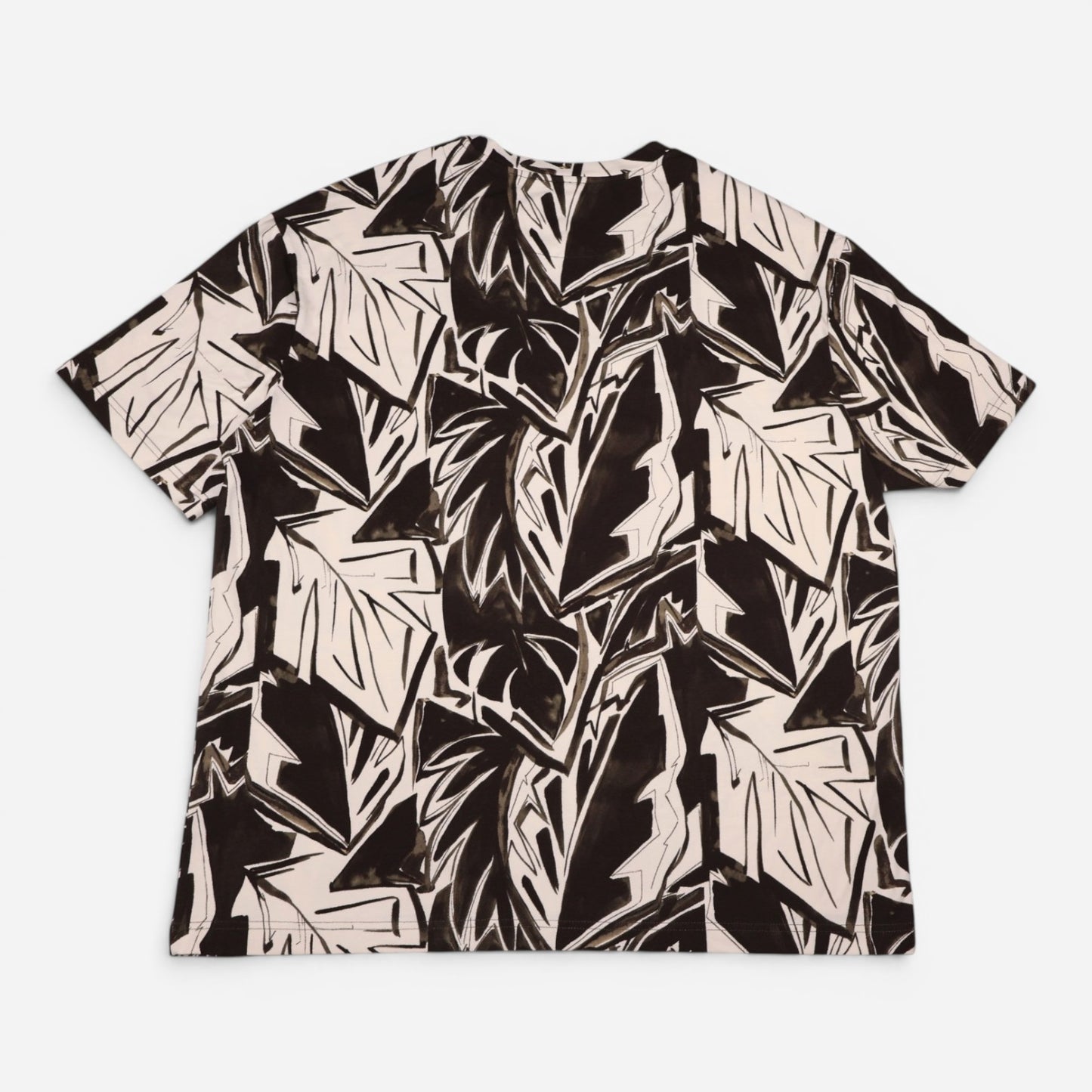 T-SHIRT ESTAMPADO CREMA Y NEGRO | EXPRESS | TALLA XL
