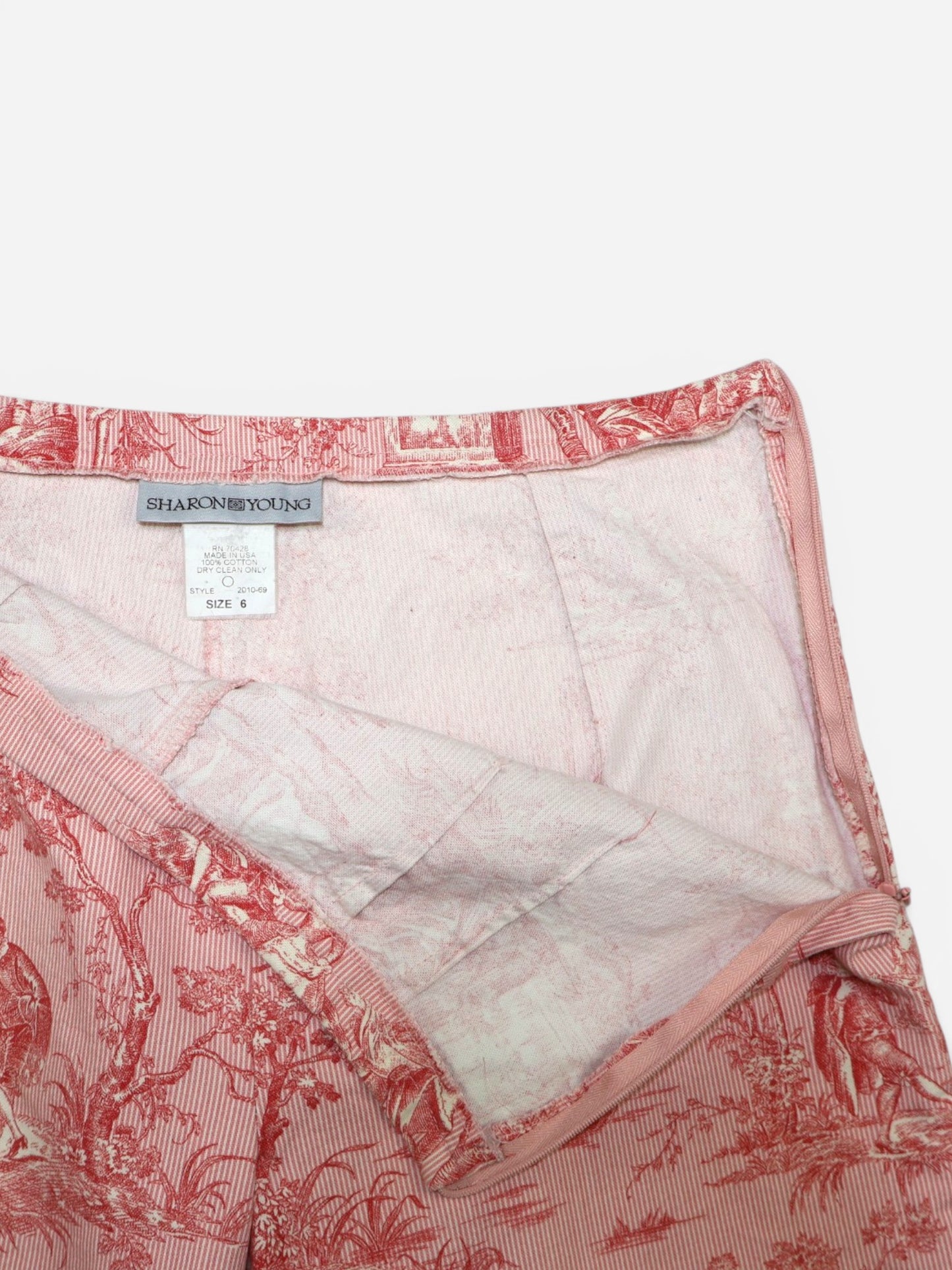 PANTALÓN CAPRI ROSADO CON ESTAMPADO LIENZO DE JOUY | SHARON YOUNG | TALLA 6 (S)
