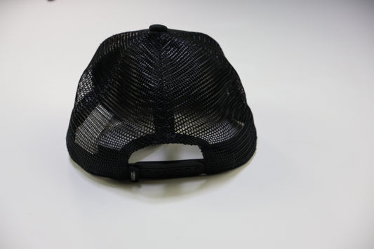 GORRA NEGRA ESTILO TRUCKER CON VISERA DE CUADROS | VANS