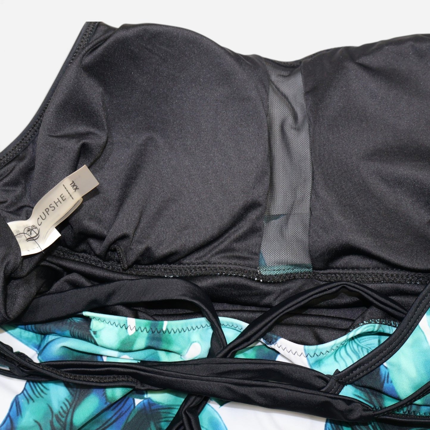 TRAJE DE BAÑO ENTERO CON ESTAMPADO DE HOJAS TROPICALES | CUPSHE | TALLA XXL