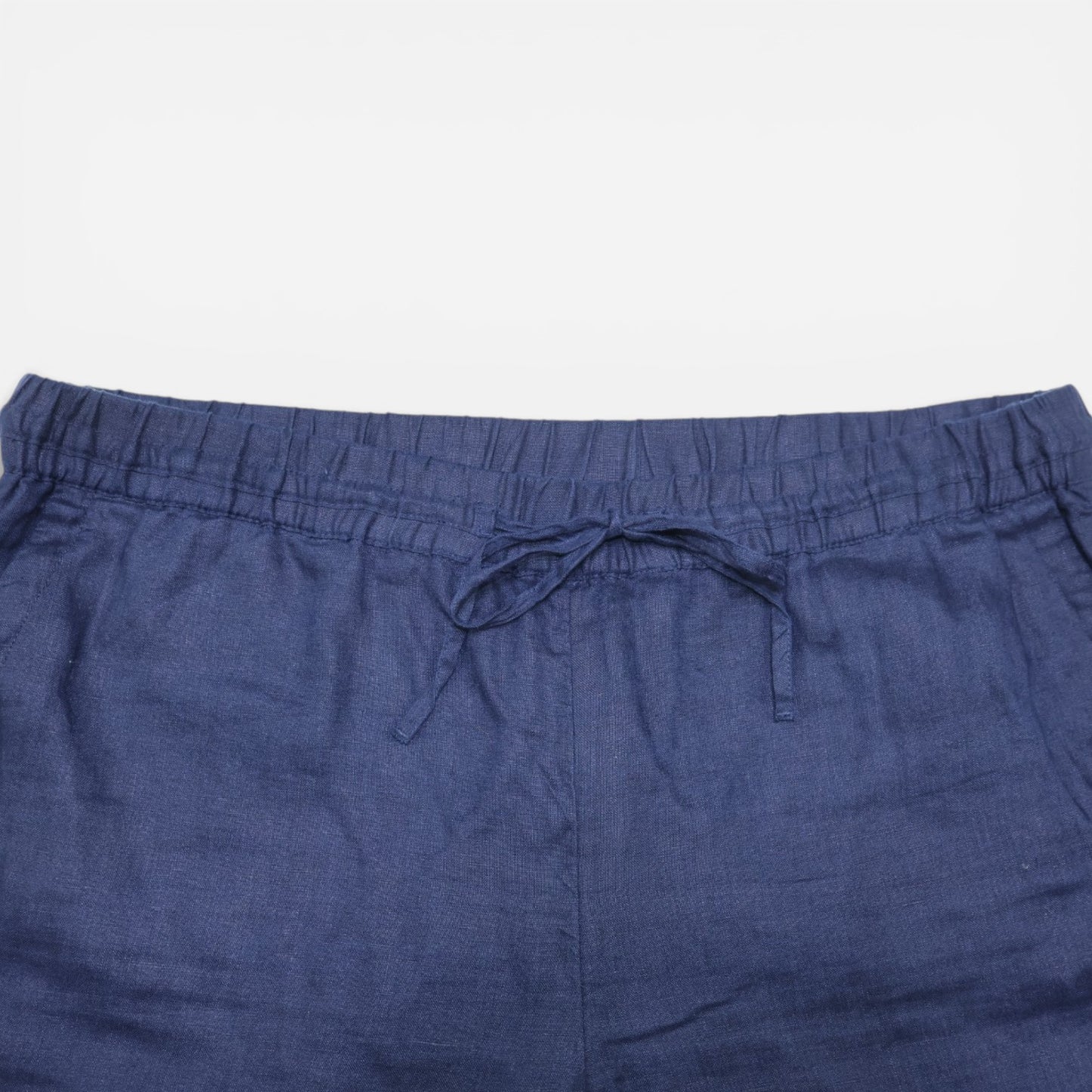 PANTALÓN CAPRI AZUL MARINO DE LINO CON CINTURA AJUSTABLE | CHARTER CLUB | TALLA L