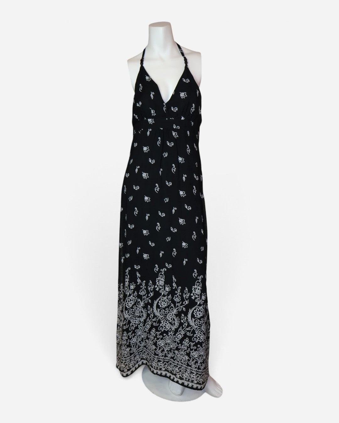 Vestido maxi negro estampado con cuello halter para mujer, talla 4, ropa de segunda mano en República Dominicana
