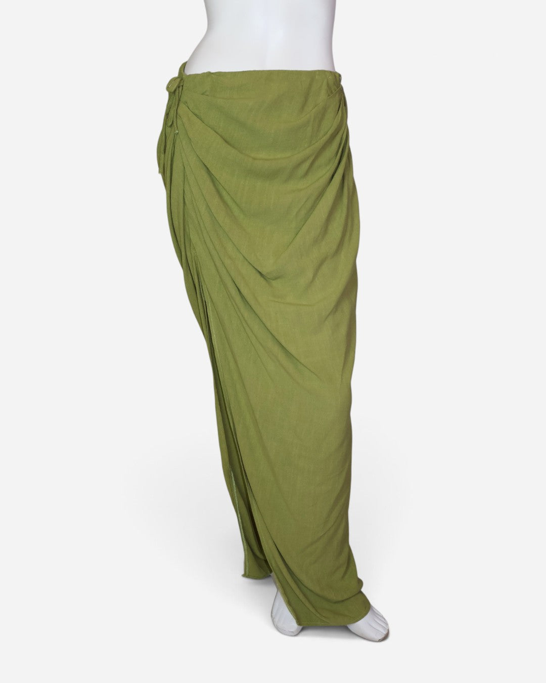 Falda verde talla M con abertura frontal y amarre en cintura