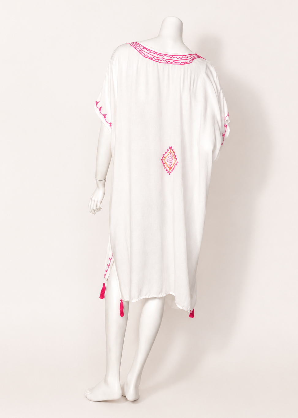 SALIDA DE BAÑO BLANCA CON BORDADOS ROSADOS  | BEACHES & BOHO | TALLA L/XL