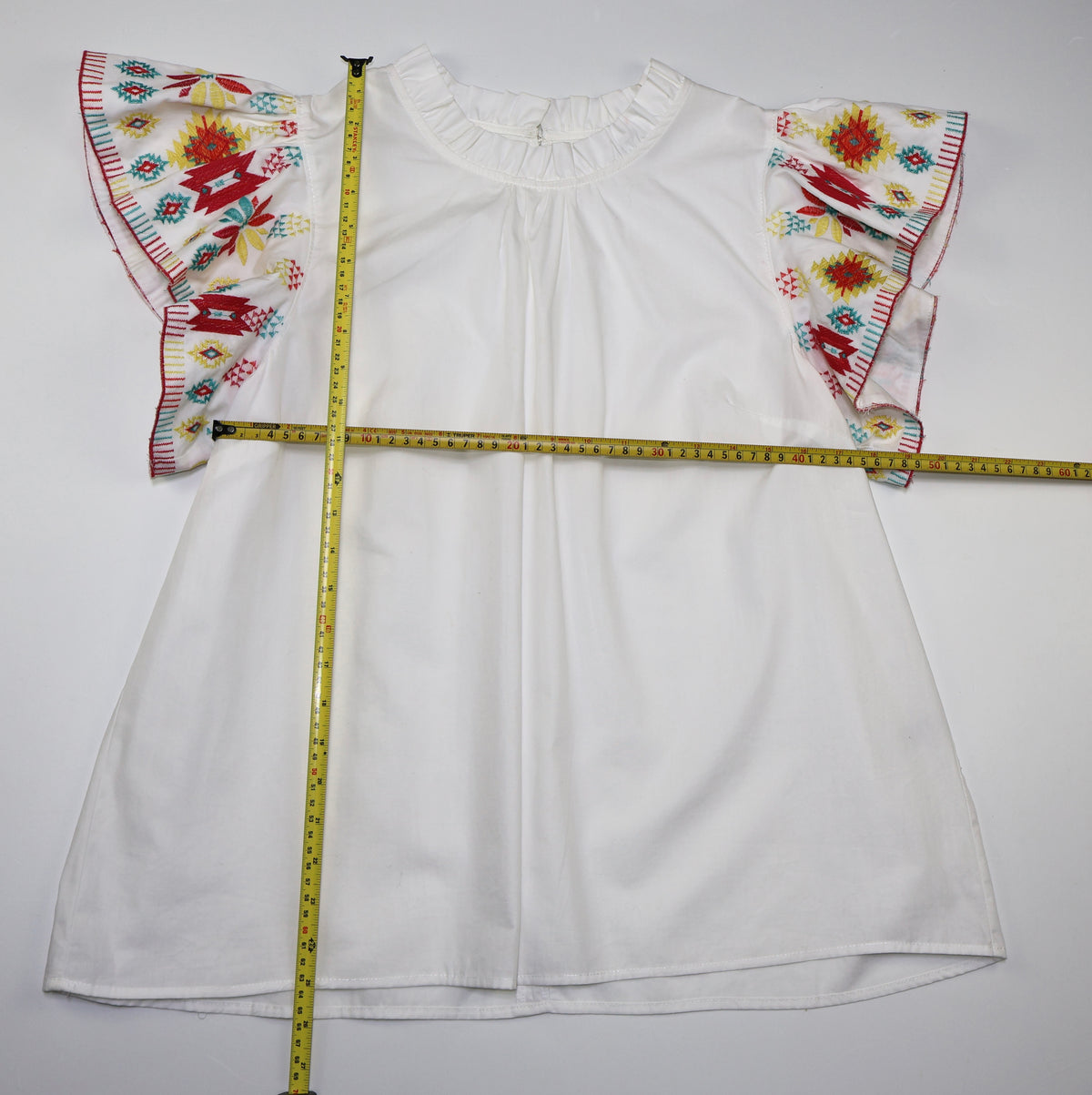 BLUSA BLANCA CON MANGAS BORDADAS | CROWN & IVY | TALLA XL