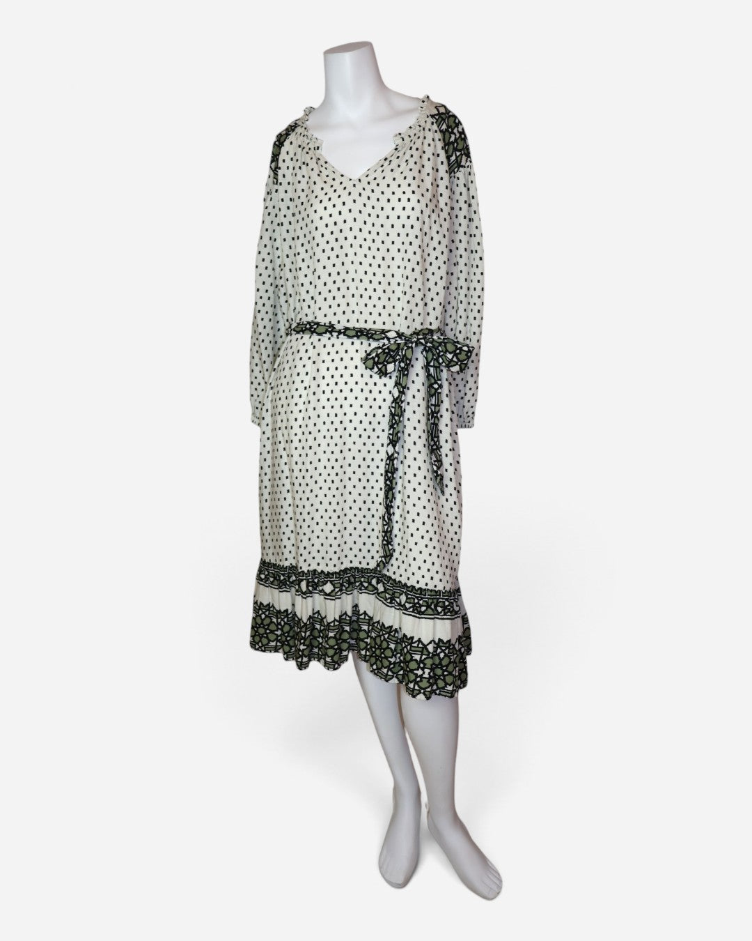 Vestido midi crema y negro para mujer talla L con cinturón.