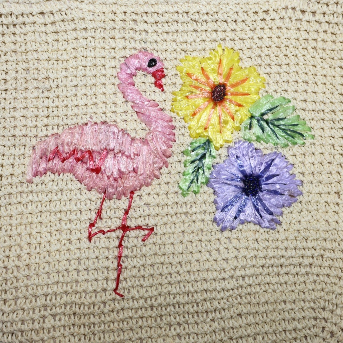 CARTERA TEJIDA CON APLICACIONES DE FLAMENCO Y FLORES