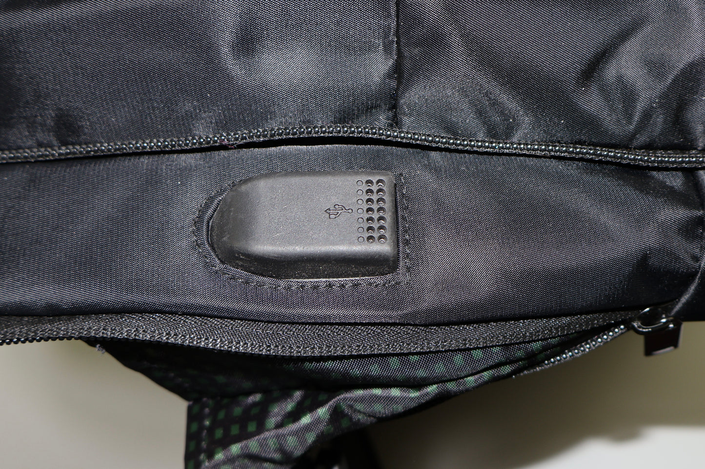 MOCHILA DE VIAJE NEGRA | DUCHAMP LONDON