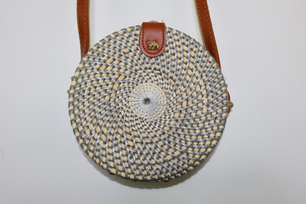 CARTERA REDONDA TEJIDA DE BALI