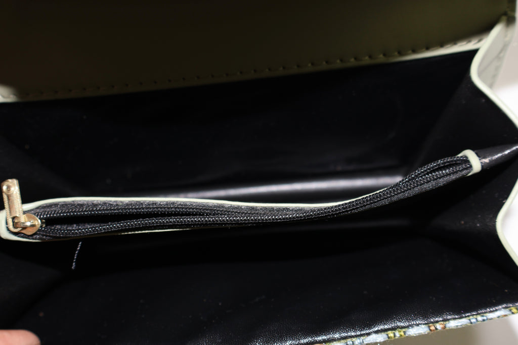 CARTERA VERDE CON CADENA