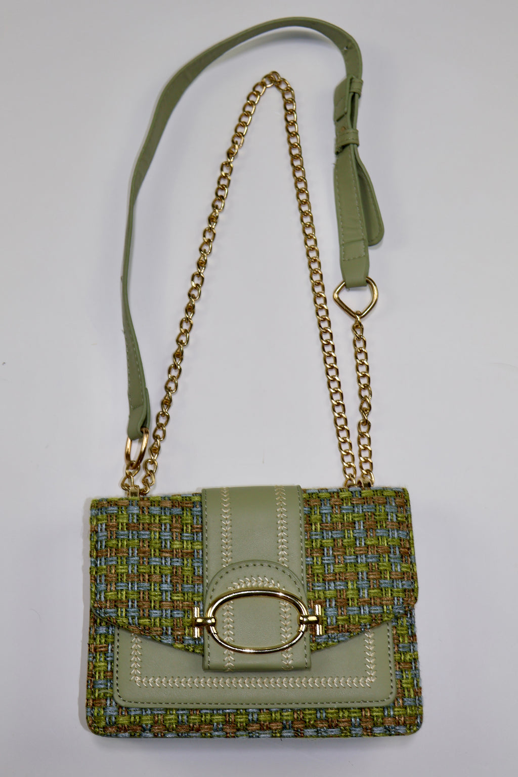 CARTERA VERDE CON CADENA