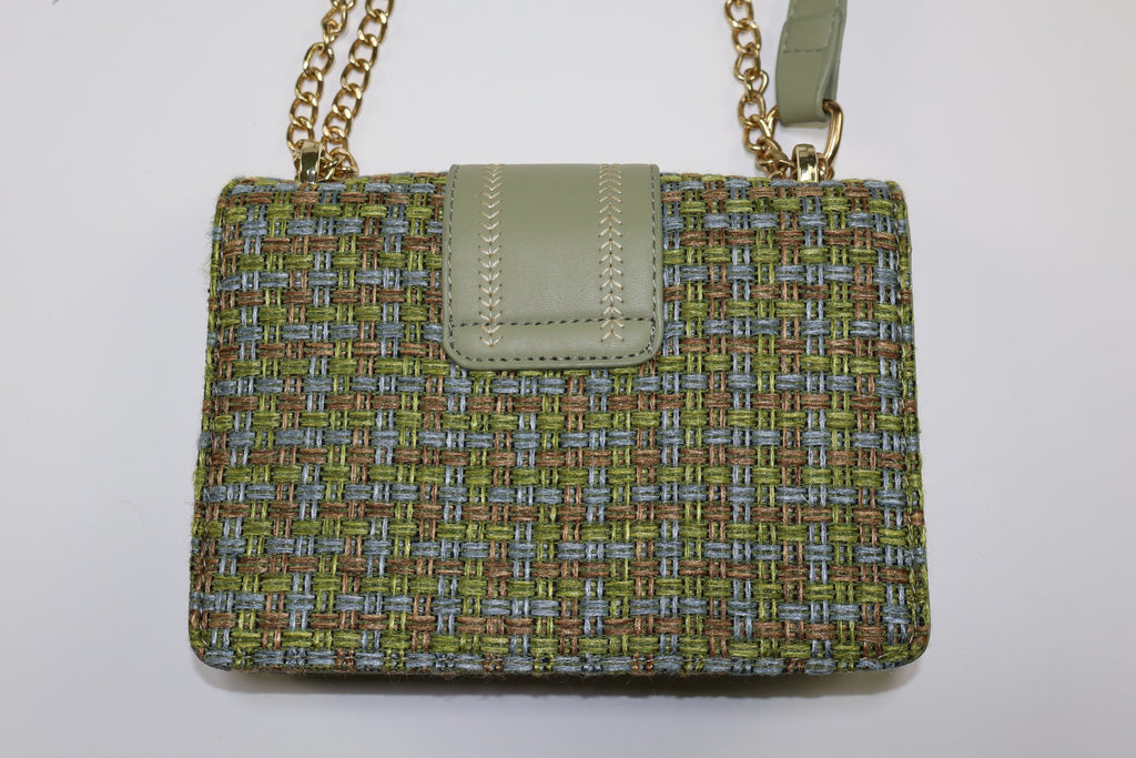 CARTERA VERDE CON CADENA
