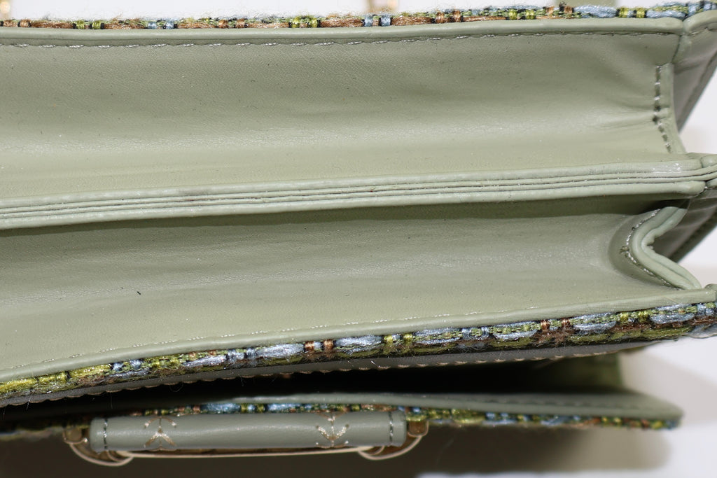 CARTERA VERDE CON CADENA