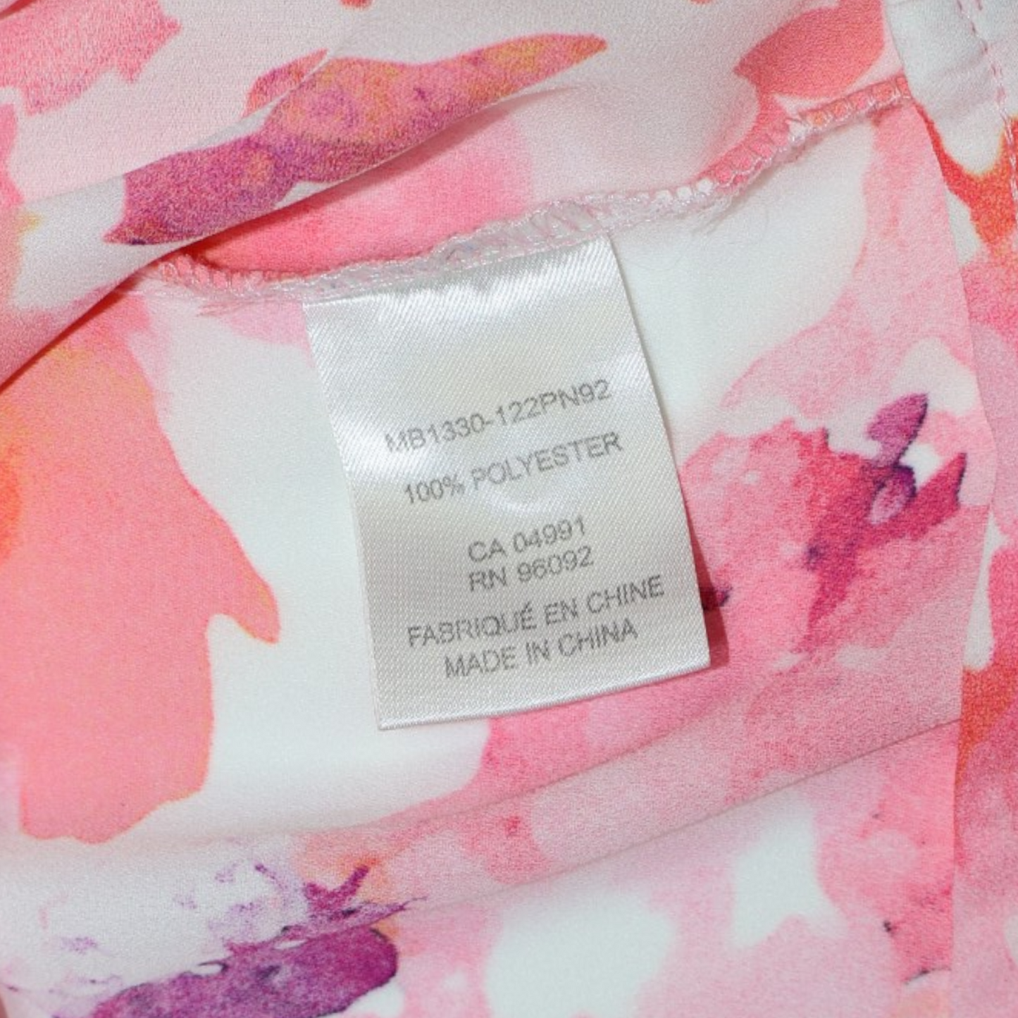 BLUSA CON ESTAMPADO FLORAL ROSADA | LILA ROSE | TALLA M