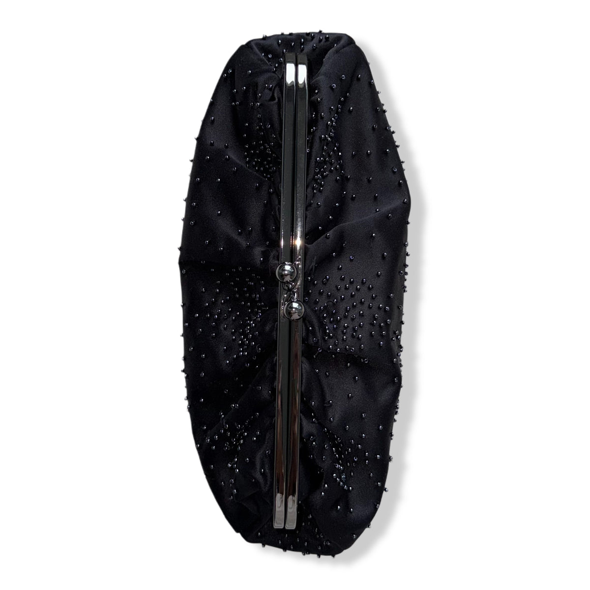 CLUTCH NEGRO SATINADO CON PEDRERÍA | EXPRESS