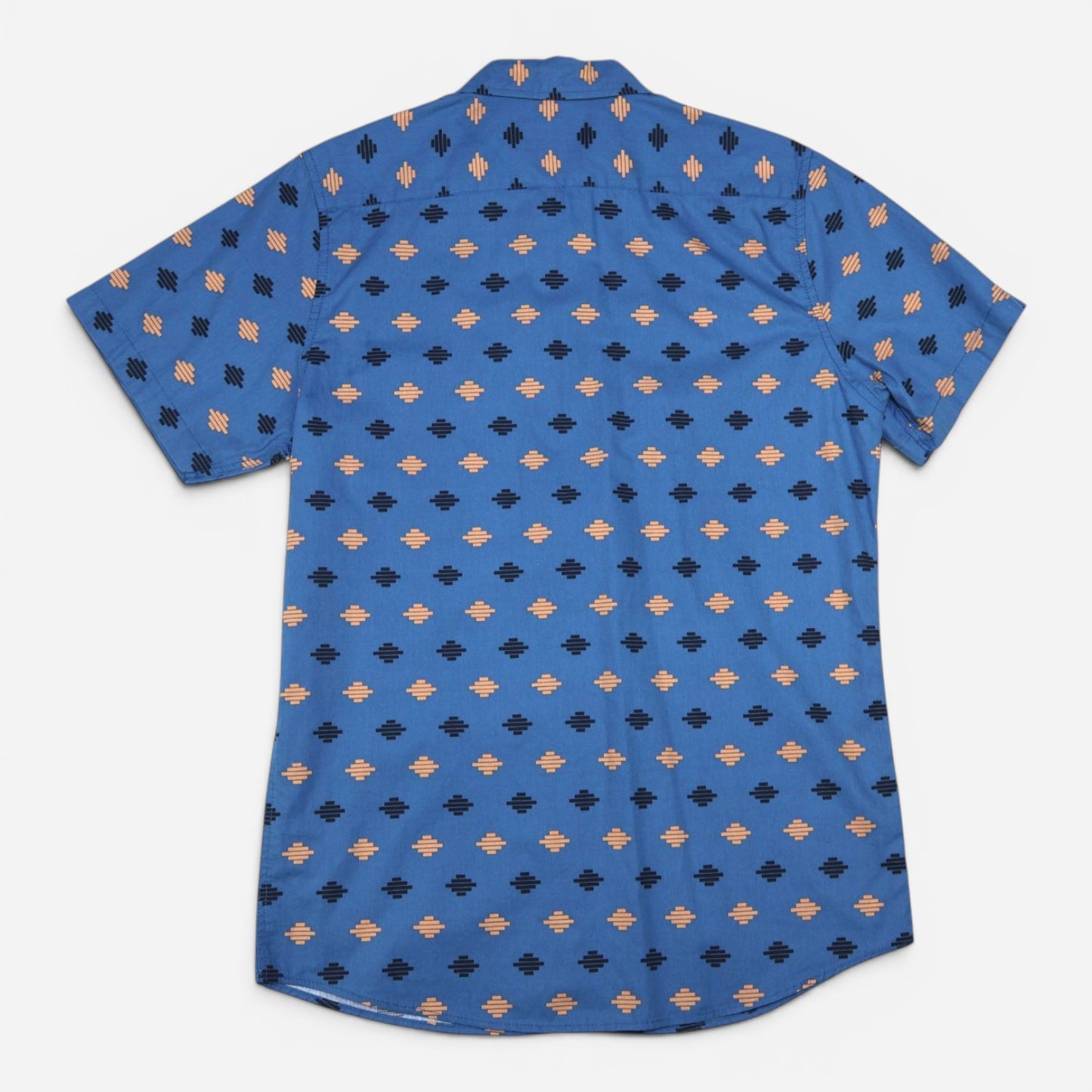 CAMISA MANGA CORTA AZUL CON ESTAMPADO GEOMÉTRICO | MOLOKAI SURF CO. | TALLA M