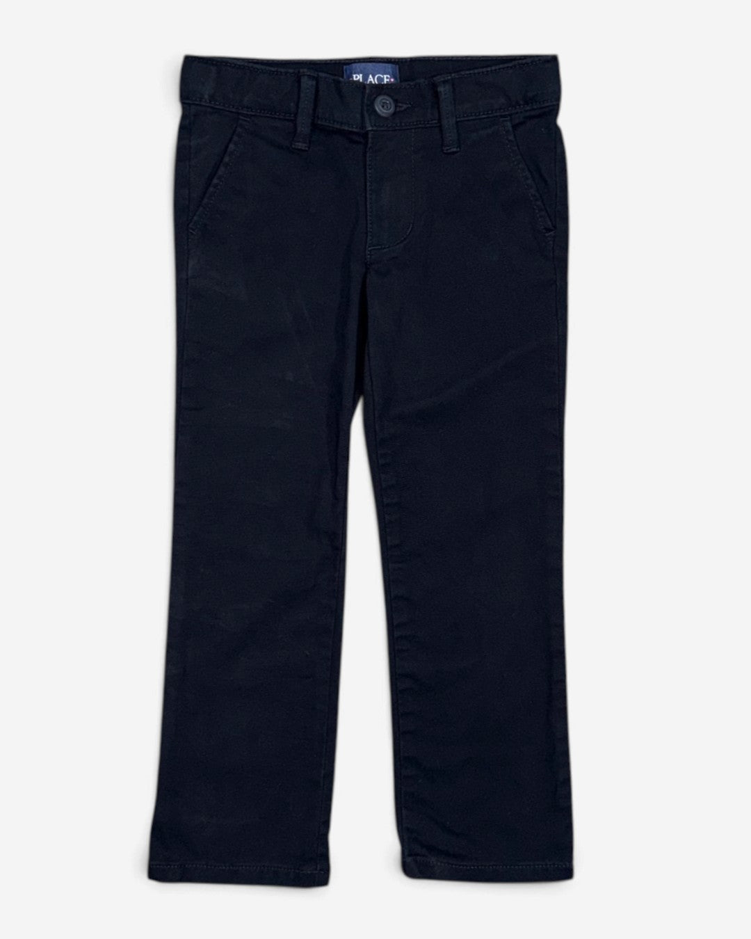 Pantalón negro tipo chino para niño The Children's Place talla 5, ropa de segunda mano en República Dominicana