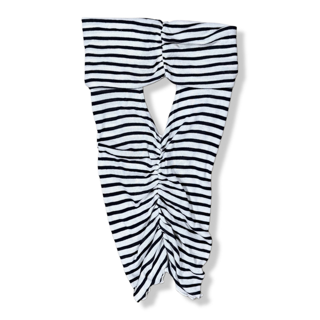 TOP DE RAYAS BLANCO Y NEGRO CON CUELLO DRAPEADO | ZARA | TALLA S