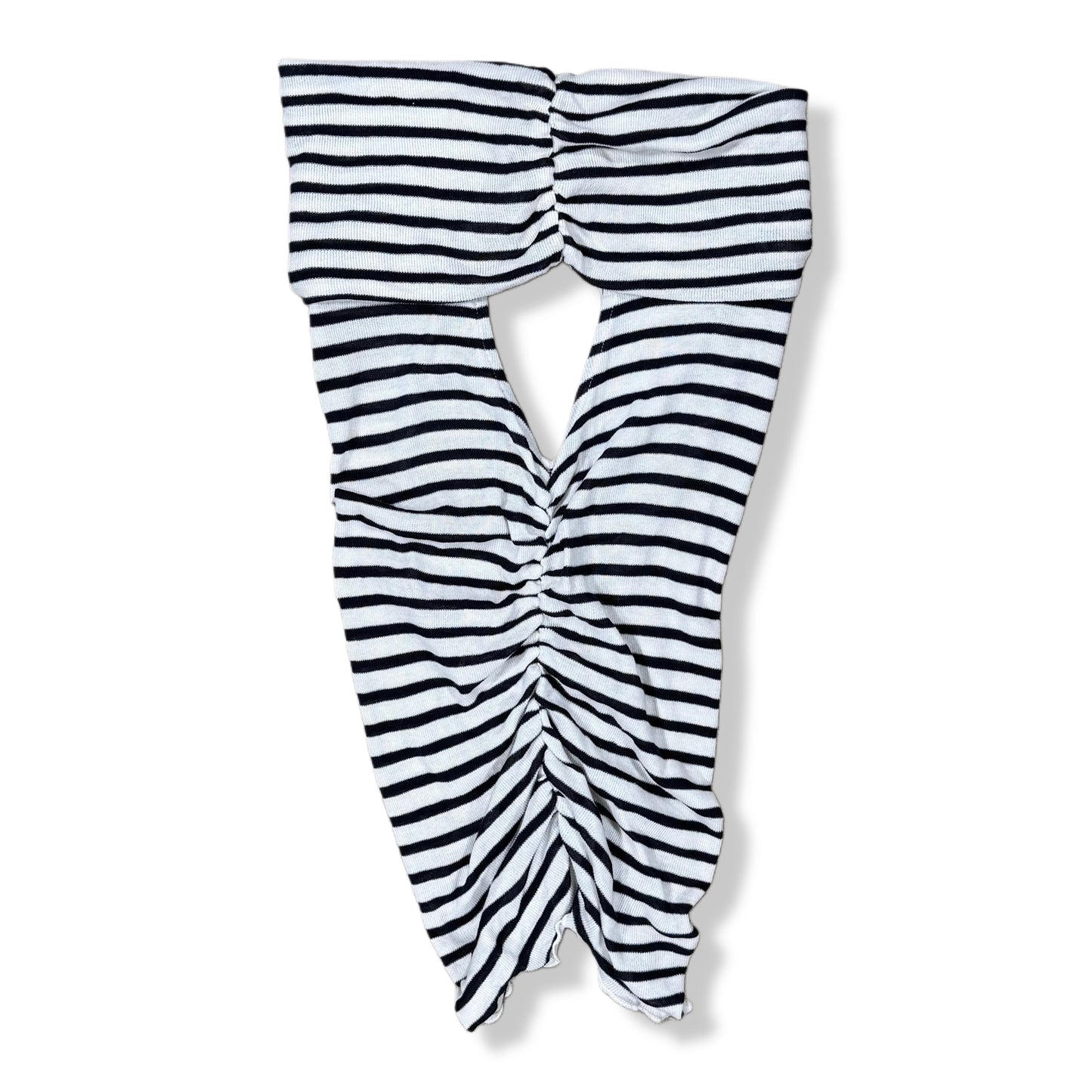 TOP DE RAYAS BLANCO Y NEGRO CON CUELLO DRAPEADO | ZARA | TALLA S