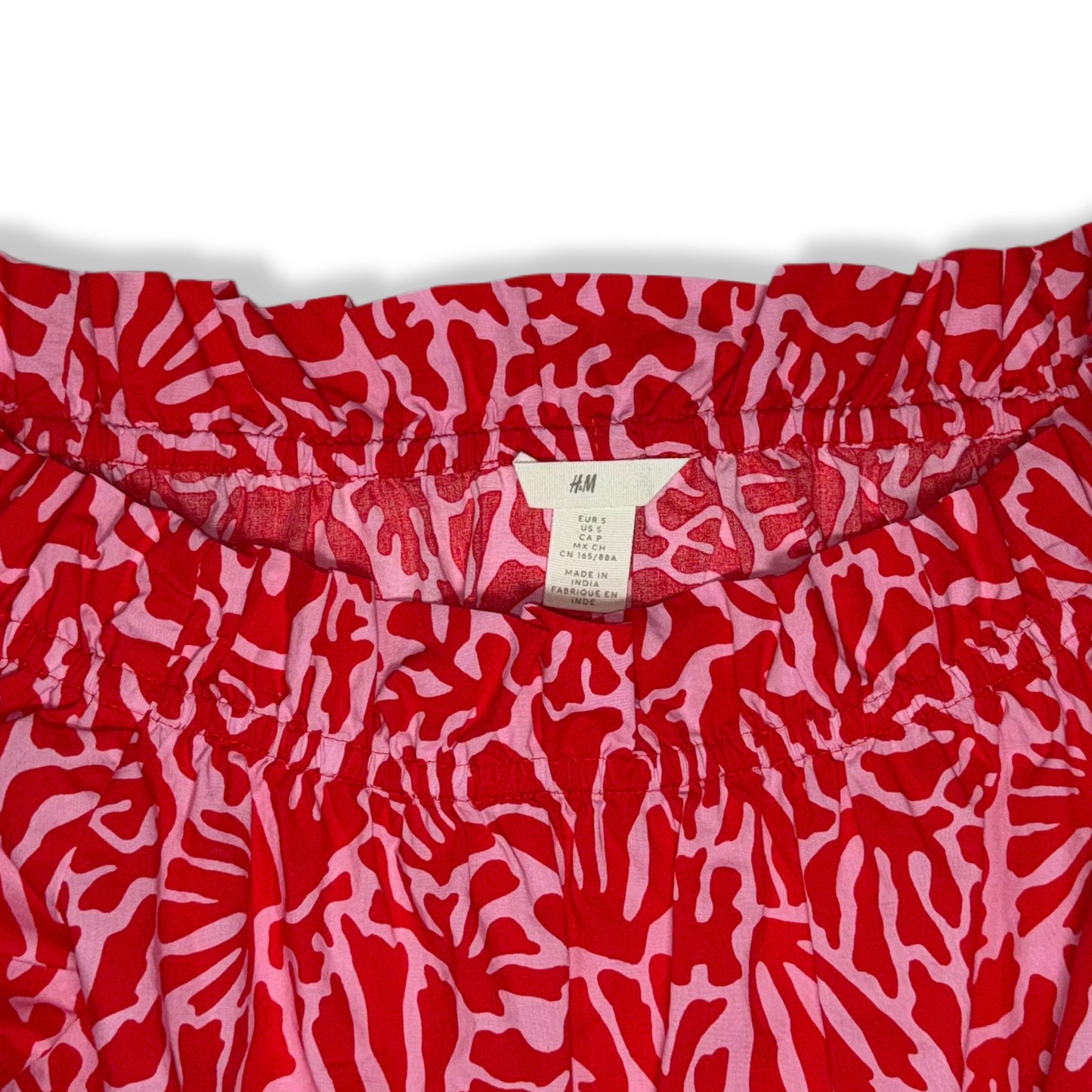 VESTIDO OFF-SHOULDER CON ESTAMPADO CORAL | H&M | S (OVERSIZE)