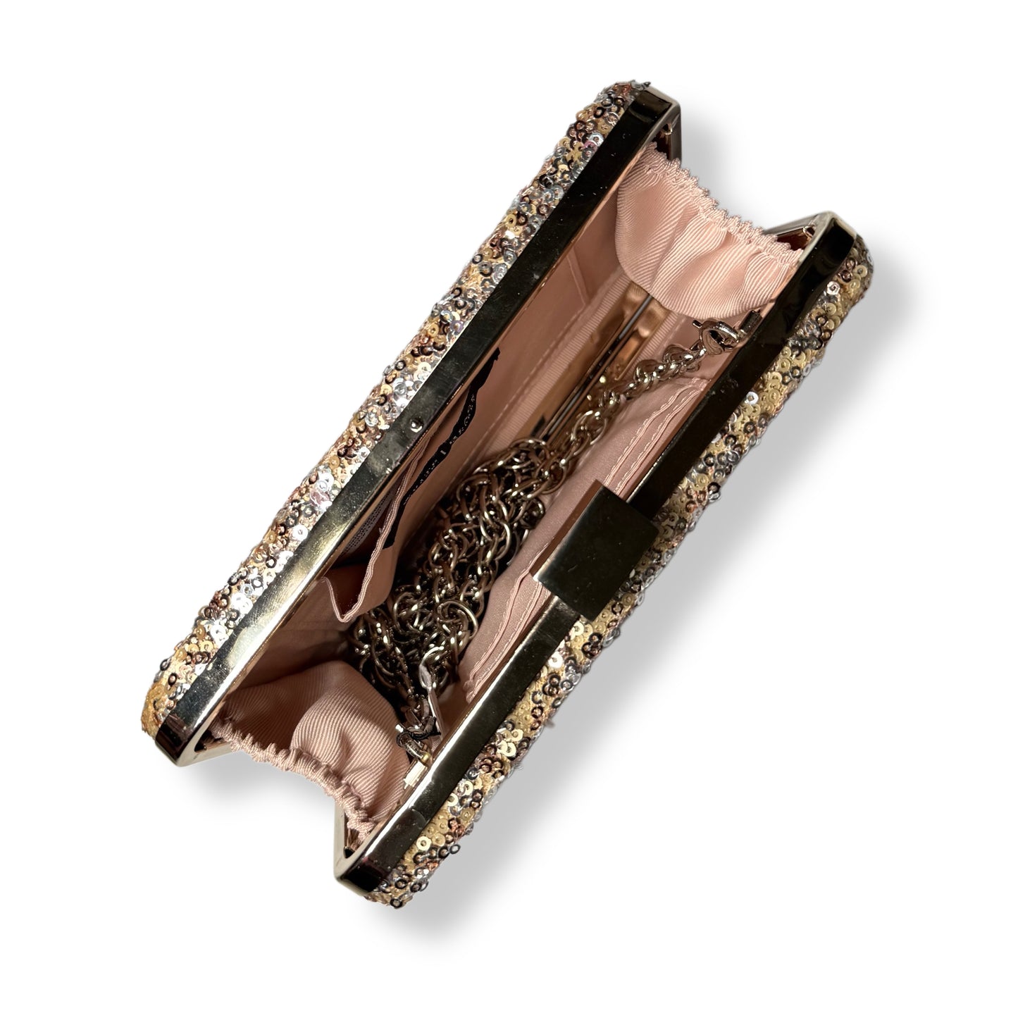 CLUTCH DE LENTEJUELAS DORADAS | WHITE HOUSE BLACK MARKET