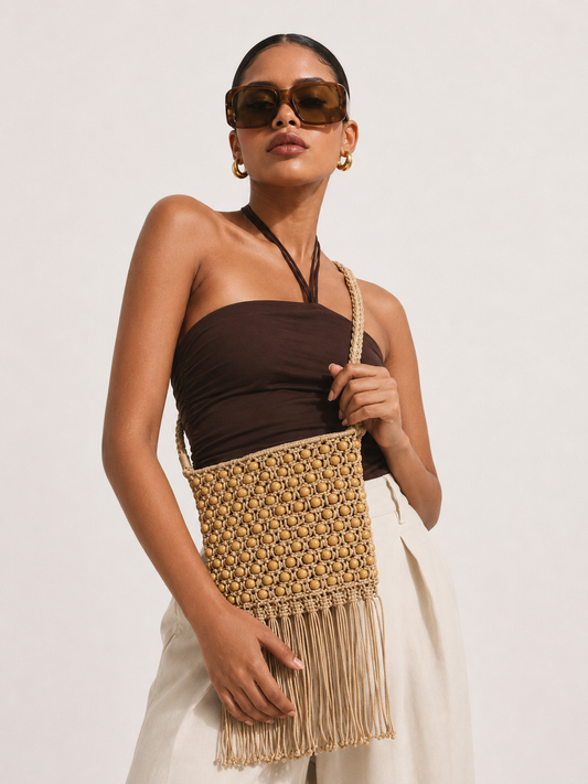 BOLSO BANDOLERA DE MACRAMÉ CON CUENTAS Y FLECOS