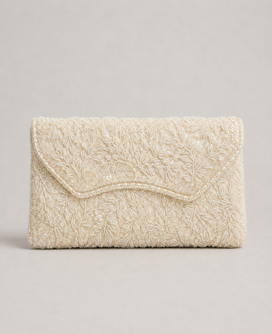 CLUTCH VINTAGE BLANCO HUESO CON PEDRERÍA BORDADA A MANO | LA REGALE