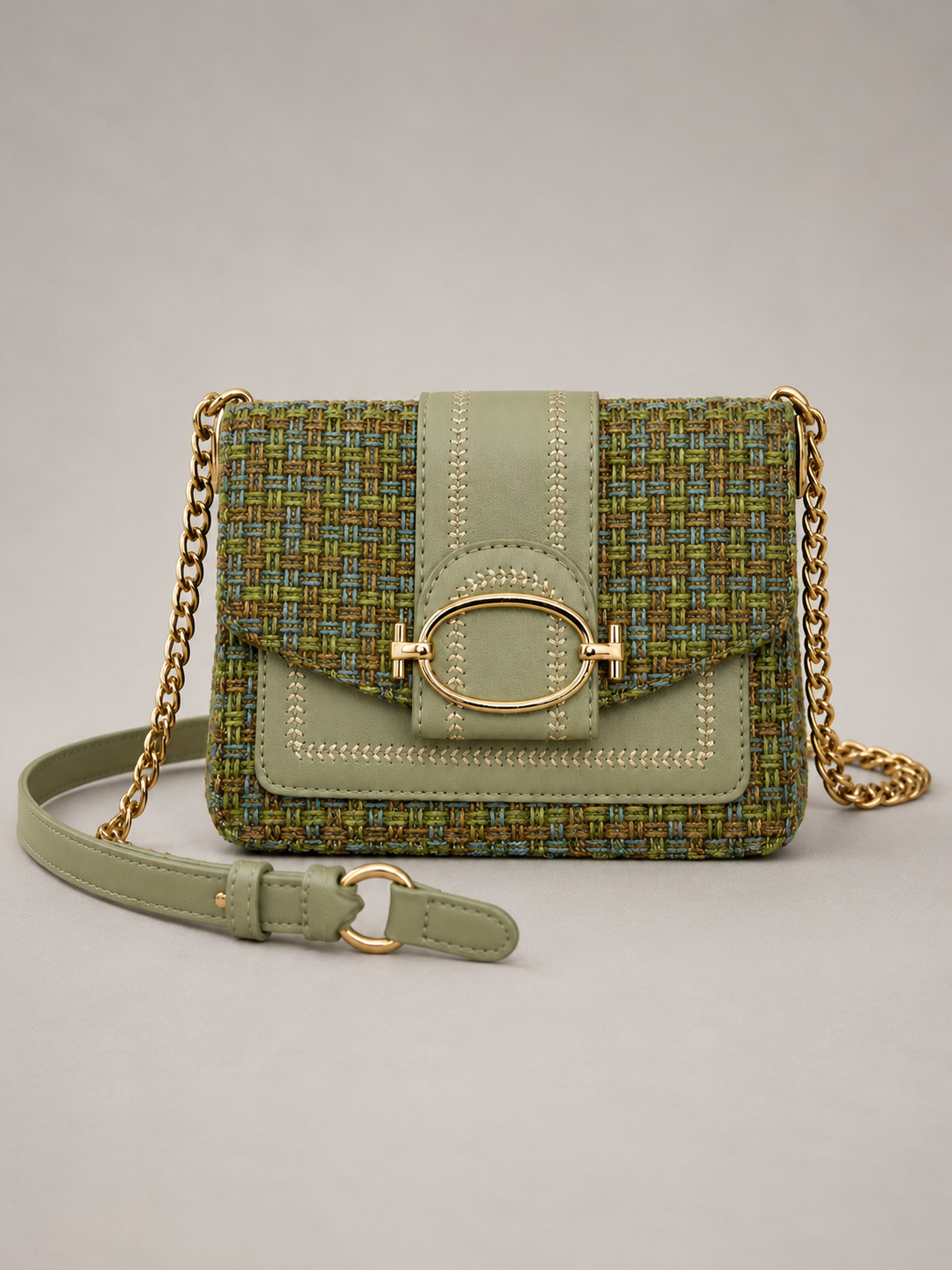 CARTERA VERDE CON CADENA