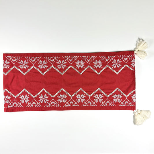 CAMINO DE MESA ROJO BORDADO CON PEDREÍA | TAHARI HOME | 183cm x 41cm