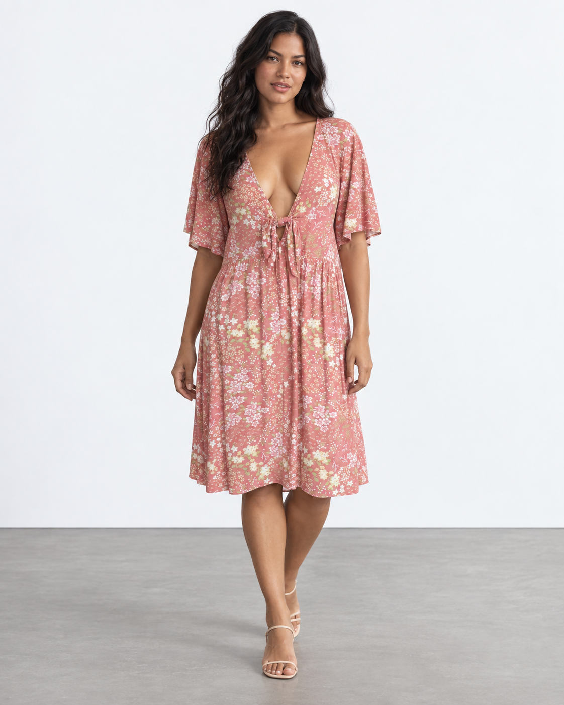 VESTIDO MIDI CON ESTAMPADO FLORAL | BEYOND THE RADAR | TALLA M