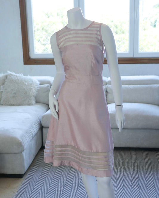 VESTIDO ROSADO DE CORTE EN A PARA MUJER | TAYLOR | TALLA 8 (M)