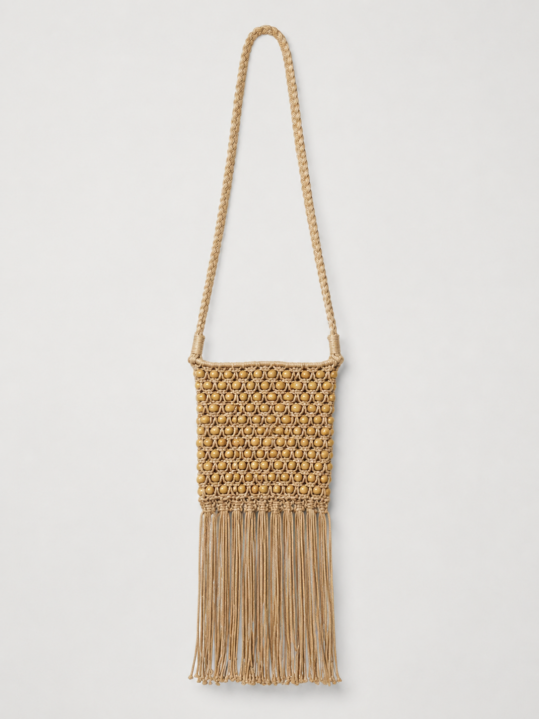 BOLSO BANDOLERA DE MACRAMÉ CON CUENTAS Y FLECOS
