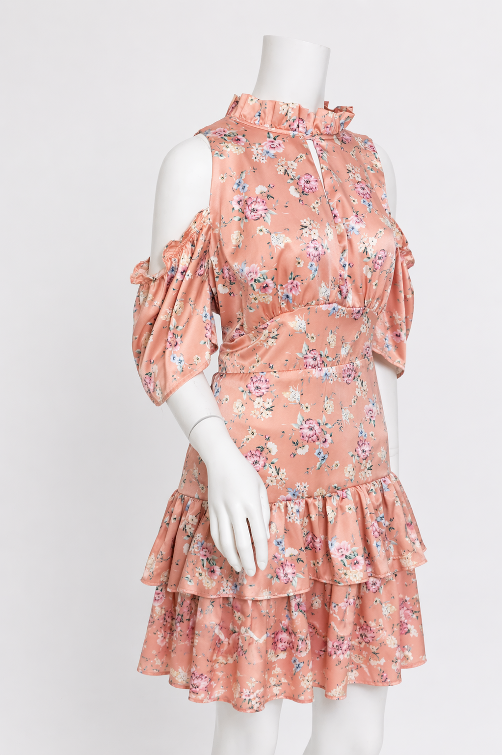 VESTIDO CORTO SATINADO CON ESTAMPADO FLORAL | TALLA L