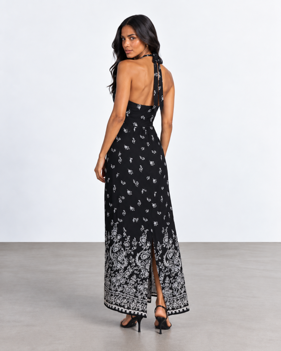 VESTIDO MAXI NEGRO ESTAMPADO CON CUELLO HALTER PARA MUJER | SCARLETT | TALLA 4